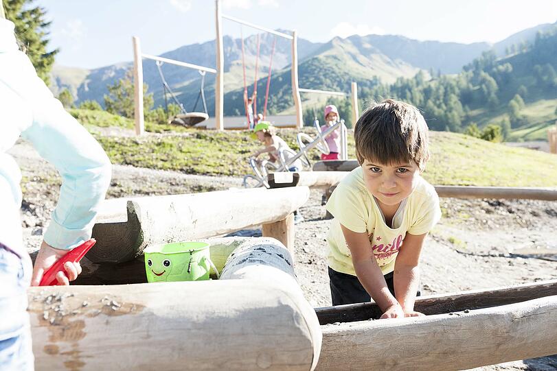 Kinderspaß im Bergort Malbun.