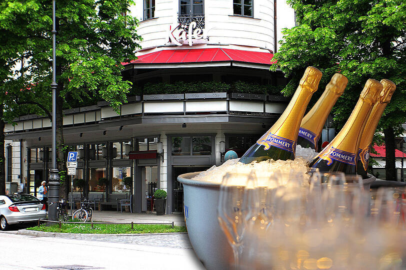 Ein Münchner Alkoholiker lebt seine Sucht am liebsten mit Champagner aus.