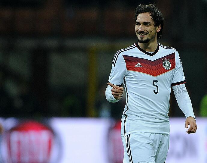 MATS HUMMELS: Note 3
Der einzige Dortmunder in der Startelf: Kopfballtorschütze. Muss den Ball aber vor Abates 1:1 raushauen.