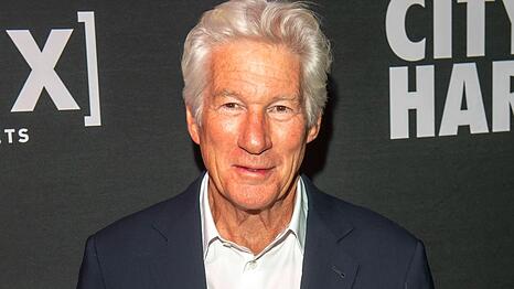 Superstar Richard Gere soll angeblich eine Abmachung gebrochen haben.