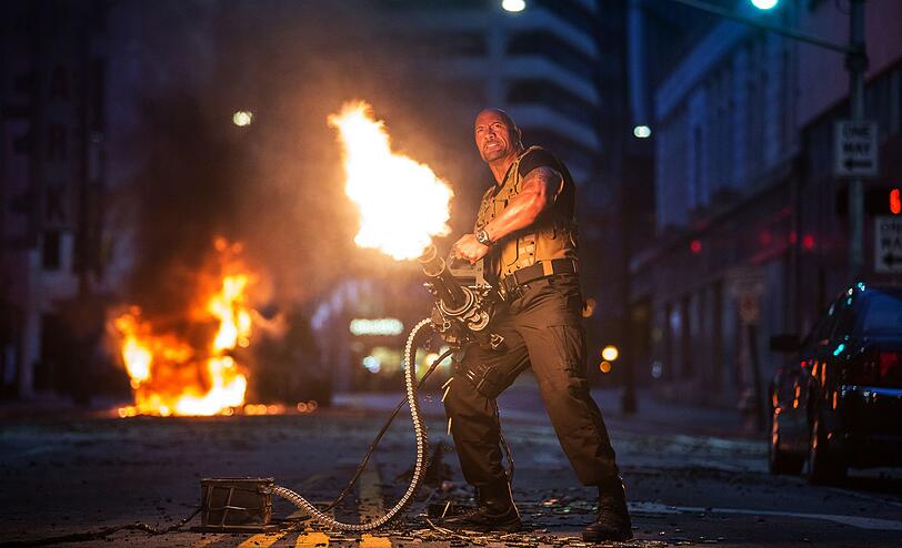 Da geht's heiss her! Auch Dwayne "The Rock" Johnson darf in "Fast & Furious 7" wieder mitmischen. Da geht's heiss her! Auch Dwayne "The Rock" Johnson darf in "Fast & Furious 7" wieder mitmischen.