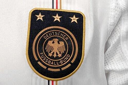 Drei Sterne führt der DFB im Wappen, seit dem letzten WM-Sieg vor 20 Jahren. Wann wohl der nächste dazu kommen wird?
