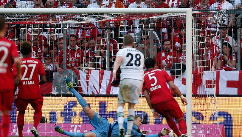 Zuletzt ging das Duell in München 1:1 aus: Im April 2016 trifft der Gladbacher Hahn (M.) gegen den FC Bayern. Zuletzt ging das Duell in München 1:1 aus: Im April 2016 trifft der Gladbacher Hahn (M.) gegen den FC Bayern.