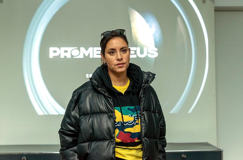 Mila Sahin (Almila Bagriacik) nimmt das schillernde Kieler Unternehmen Prometheus unter die Lupe. Angeblich ist die NASA gro&szlig;er Fan der Kieler. Ist das nun endlich mal wieder ein Industriem&auml;rchen made in Germany? Eine Mitarbeiterin des Optik-Unternehmens ist tot. Warum musste sie sterben?