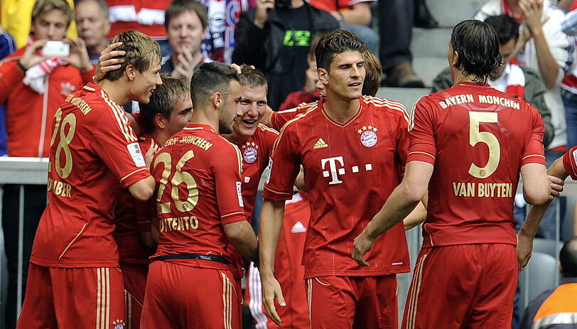 Der FC Bayern freut sich nur verhalten. Durch den dritten Platz müssen sie sich erst noch für die Champions League qualifizieren.