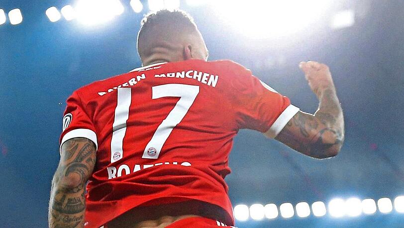 Luftsprung: Jérôme Boateng nach seinem Treffer zum 1:0.