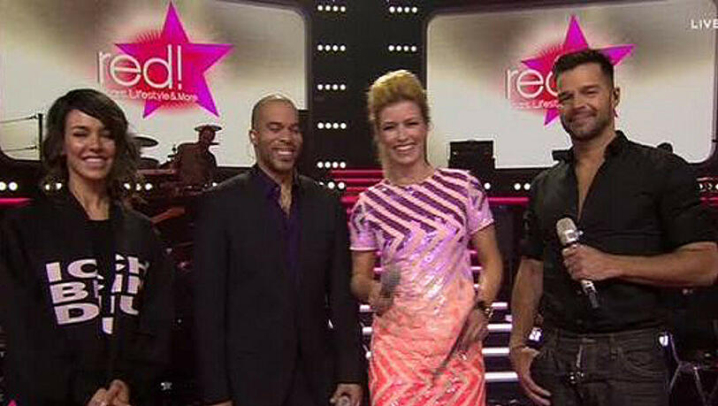 Willy Hubbard freut sich mit Alina Süggeler, Annica Hansen und Ricky Martin Willy Hubbard freut sich mit Alina Süggeler, Annica Hansen und Ricky Martin