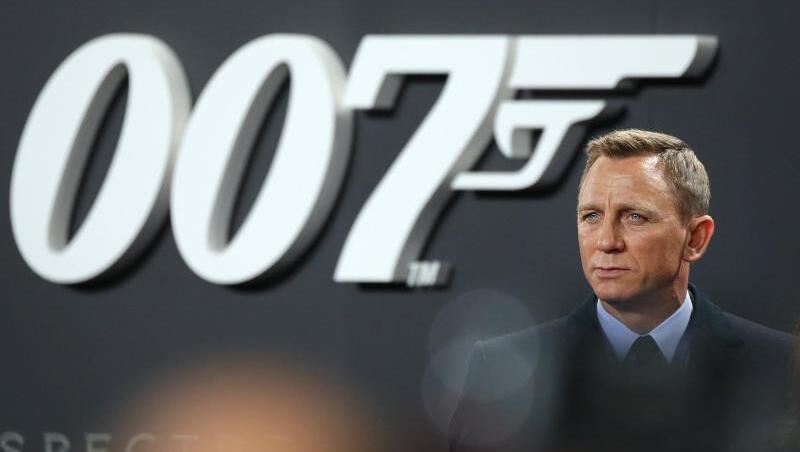 Daniel Craig rettet erst im April 2020 die Welt. Daniel Craig rettet erst im April 2020 die Welt.