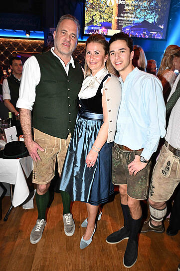 Florian und Maria Lechner mit Sohn Vincent.