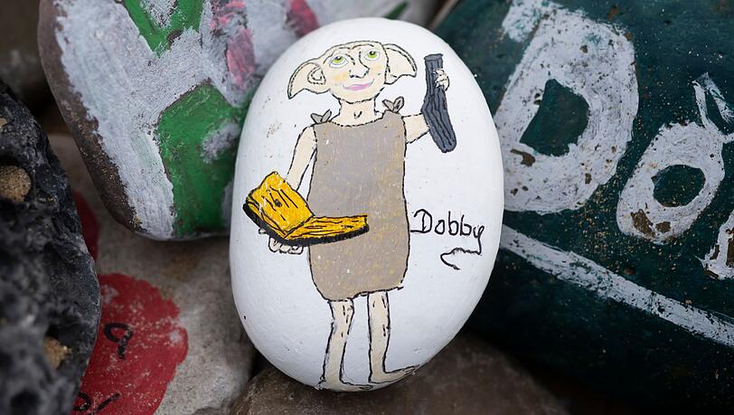 Die Stelle, an der Hauself Dobby in "Harry Potter" den Filmtod starb, ist für Fans der Fantasy-Reihe zum Pilgerort geworden. Die Stelle, an der Hauself Dobby in "Harry Potter" den Filmtod starb, ist für Fans der Fantasy-Reihe zum Pilgerort geworden.