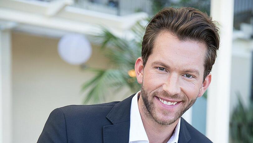 Rosen für die Ladys - Kritik für den Bachelor: Seine Ex-Freundin kritisiert Oliver Sanne scharf Rosen für die Ladys - Kritik für den Bachelor: Seine Ex-Freundin kritisiert Oliver Sanne scharf
