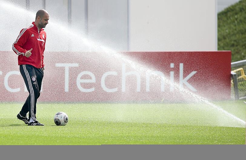 Ein kleiner Alaba-Schock, Guardiola trifft Raul: Der 8. Tag im Trainingslager des FC Bayern - Die Bilder.