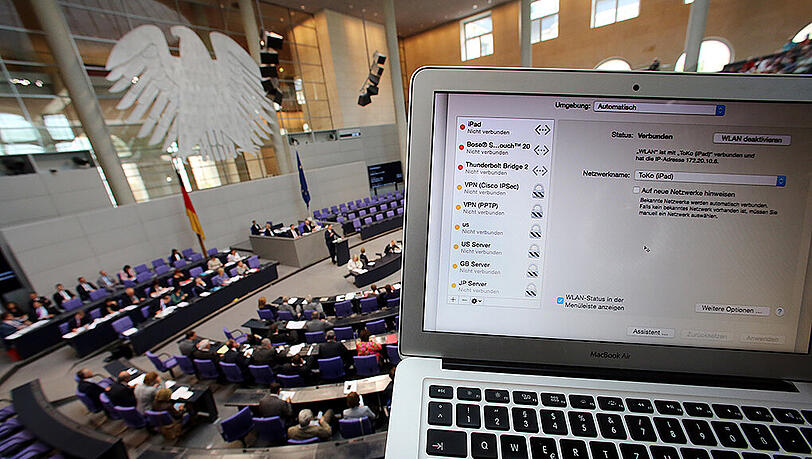 Dieses Netz ist nicht sicher: Der Bundestag wurde erneut von einer heftigen Hacker-Attacke erschüttert. Dieses Netz ist nicht sicher: Der Bundestag wurde erneut von einer heftigen Hacker-Attacke erschüttert.