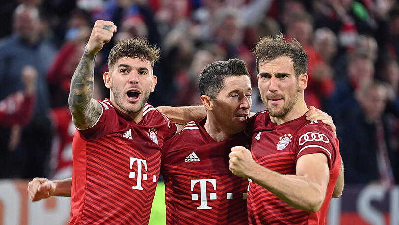 Lucas Hernández (l.) trägt neuerdings Zöpfchen.