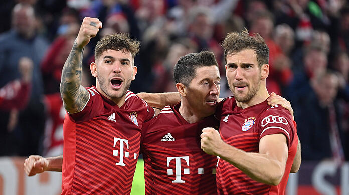 Lucas Hernández (l.) trägt neuerdings Zöpfchen.