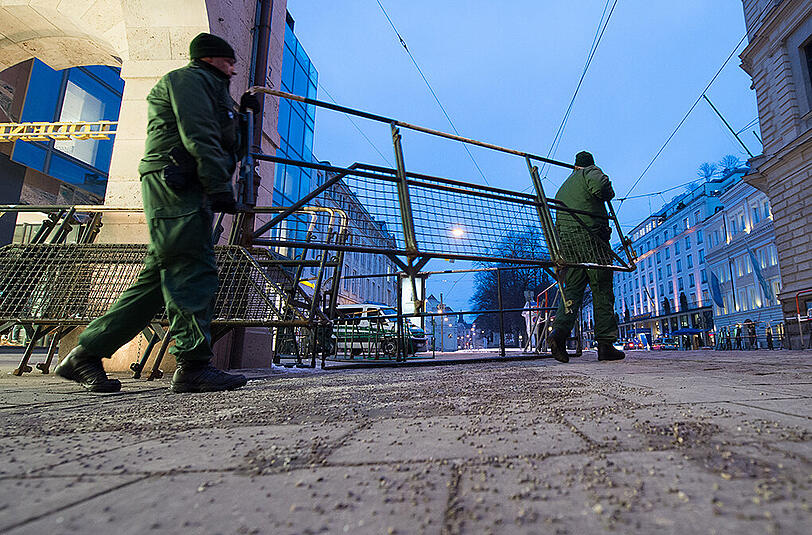 Bilder von der Sicherheitskonferenz 2015: Auch in diesem Jahr werden wieder etliche Polizisten für die Sicherheit in München sorgen. 3.700 Beamte werden im Einsatz sein, daneben gibt es noch etliche weitere Sicherheitsmaßnahmen. (Archivbild)
