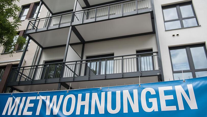 Mindestens ein Drittel des Nettoeinkommens verwenden die Münchner für ihre Miete. Teilweise ist es sogar mehr als die Hälfte.