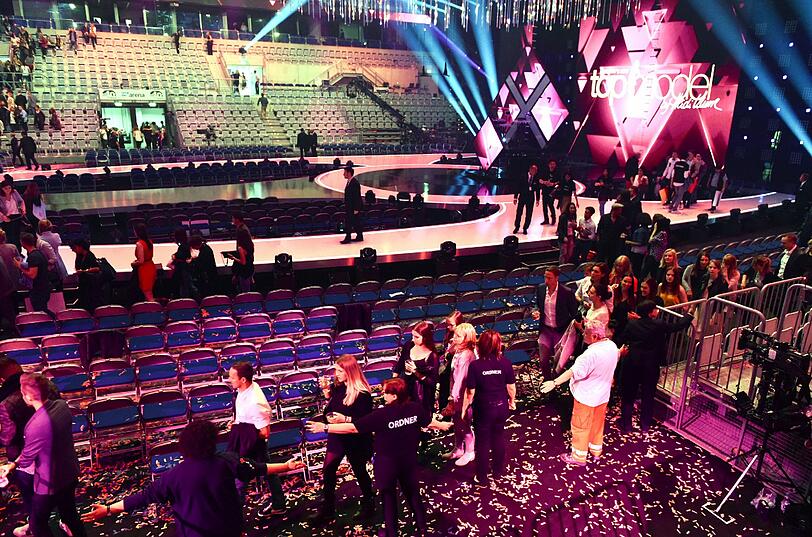 Bombendrohung bei Germanys next Topmodel! Zuschauer verlassen den Saal. Das GNTM-Finale wurde beendet.