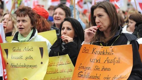 In den Kindertagesstätten drohen ab dem 22. Juni bundesweit weitere Streiks. In den Kindertagesstätten drohen ab dem 22. Juni bundesweit weitere Streiks.