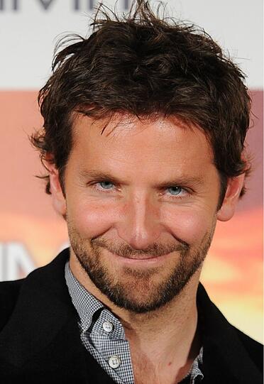 Ja, das ist er &ndash; der &bdquo;Sexiest Man Alive&ldquo;: Bradley Cooper.