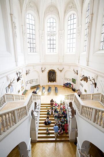 Im Jagd- und Fischerei Museum können Eltern und Kinder auf die Pirsch gehen oder lernen, Spuren zu lesen.