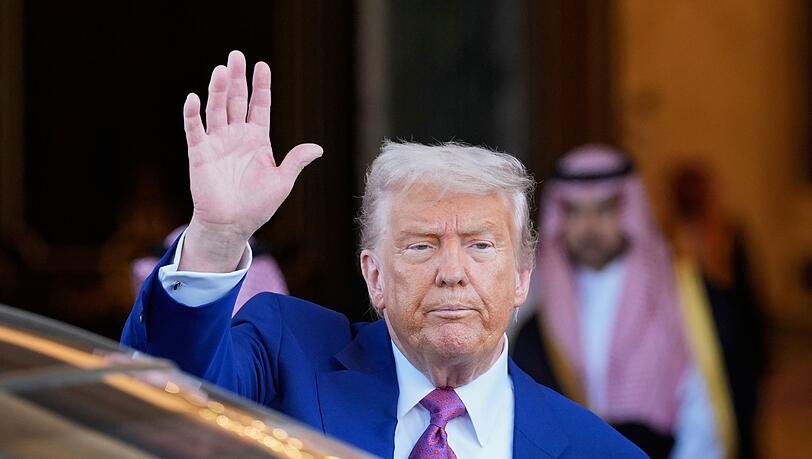 "Viel Glück, Syrien", sagte Trump in Riad.