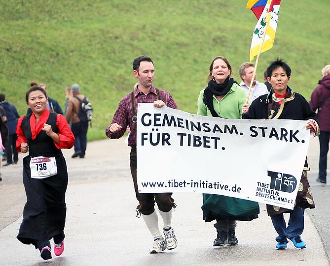 Die Bilder vom Trachtenlauf.
