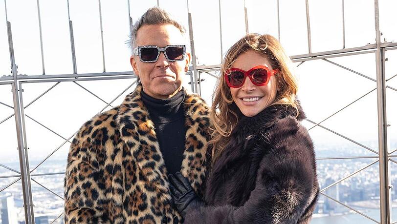 Robbie Williams und Ayda Field posierten am 14. Januar in dicken Mänteln und auffälligen Sonnenbrillen auf dem Empire State Buildung.