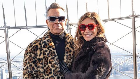 Robbie Williams und Ayda Field posierten am 14. Januar in dicken Mänteln und auffälligen Sonnenbrillen auf dem Empire State Buildung.