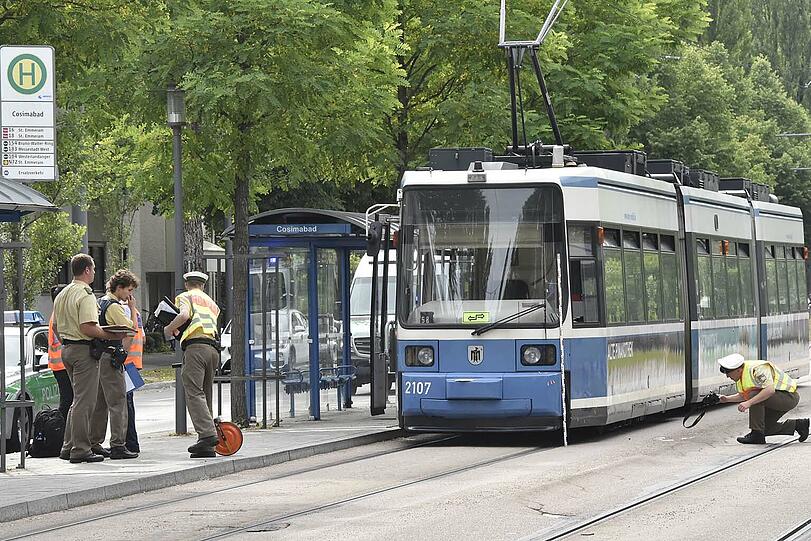 Am Cosimabad und am Frankfurter Ring wurden mehrere Personen bei einem Tram- und einem Busunfall verletzt.