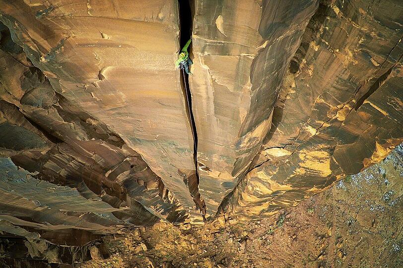 Sieht gefährlich aus: Ein Kletterer in Moab im US-Staat Utah.