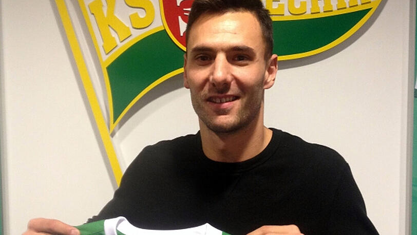Grzegorz Wojtkowiak hat beim polnischen Erstligisten Legia Danzig unterschrieben. Grzegorz Wojtkowiak hat beim polnischen Erstligisten Legia Danzig unterschrieben.