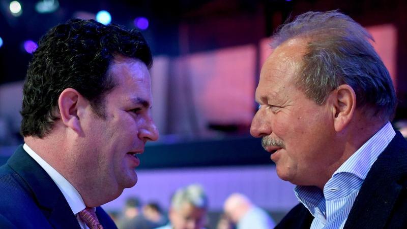 Meinungsaustausch: Für Verdi-Chef Frank Bsirske (r.) gehen die Pläne von Arbeitsminister Hubertus Heil (SPD) zur Grundrente nicht weit genug. Meinungsaustausch: Für Verdi-Chef Frank Bsirske (r.) gehen die Pläne von Arbeitsminister Hubertus Heil (SPD) zur Grundrente nicht weit genug.