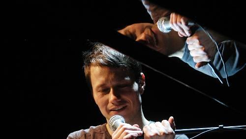 Ein Super-Talent am Klavier: Marco Tschirpke, Kabarettpreisträger 2008, spielt wieder im Burgtheater. Ein Super-Talent am Klavier: Marco Tschirpke, Kabarettpreisträger 2008, spielt wieder im Burgtheater.
