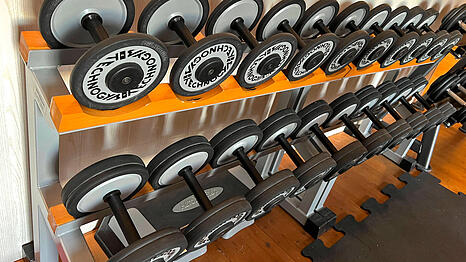 Gewichte heben, Ausdauer trainieren, vielleicht ein paar Kurse ausprobieren: Ein Teenager dachte, er h&auml;tte ein Probeabo abgeschlossen. Das Fitnessstudio sah das anders.