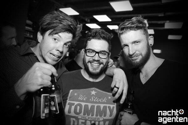 Die besten Party-Bilder vom Samstag. Hier im Crux.