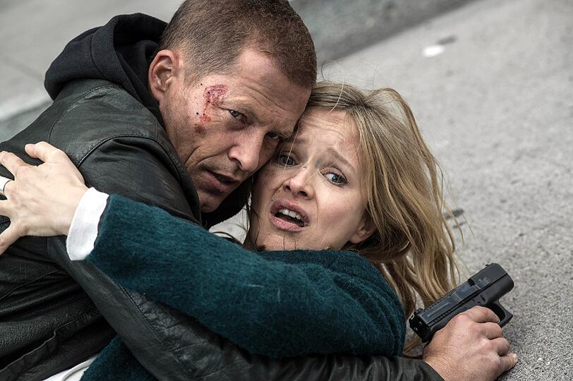 Til Schweiger spielt selber einen Tatort-Kommissar und schießt jetzt gegen Twitter-User und Drehbuch-Autoren.