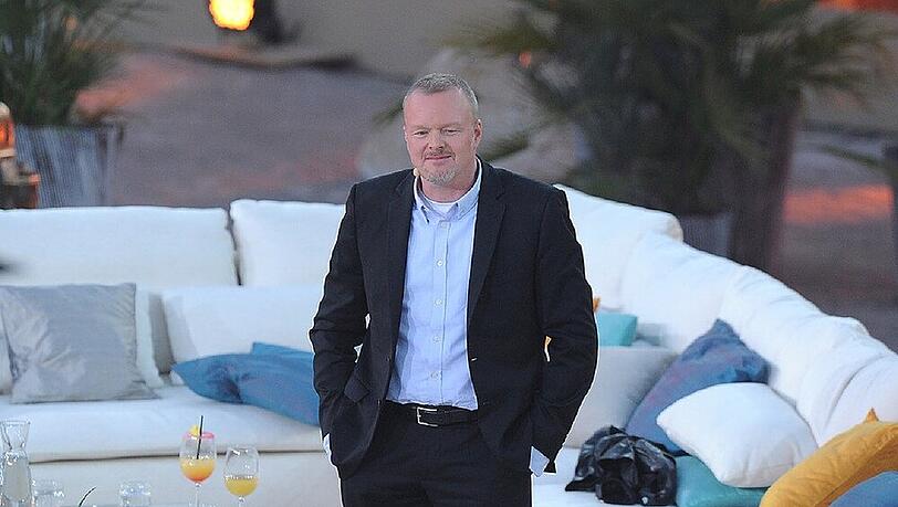 Stefan Raab stellt sich später als erwartet bei "Schlag den Raab" wieder einem Herausforderer Stefan Raab stellt sich später als erwartet bei "Schlag den Raab" wieder einem Herausforderer