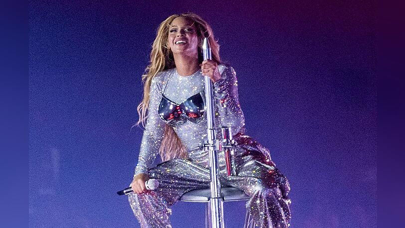 Beyoncé meldet sich überraschend mit neuer Musik zurück. Beyoncé meldet sich überraschend mit neuer Musik zurück.