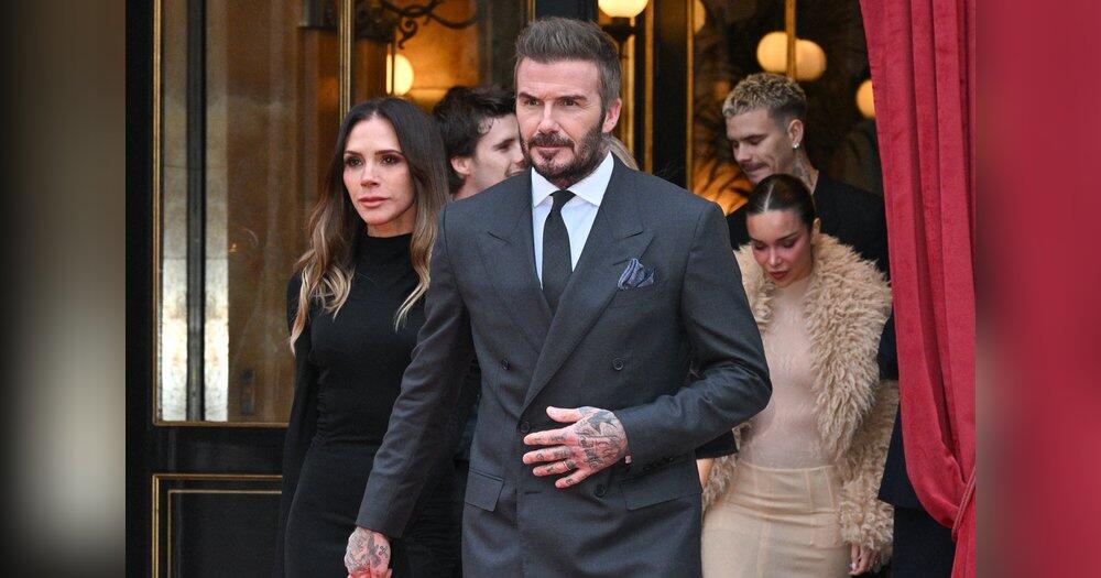 Beckham-Fehde-Victoria-und-David-halten-demonstrativ-H-ndchen