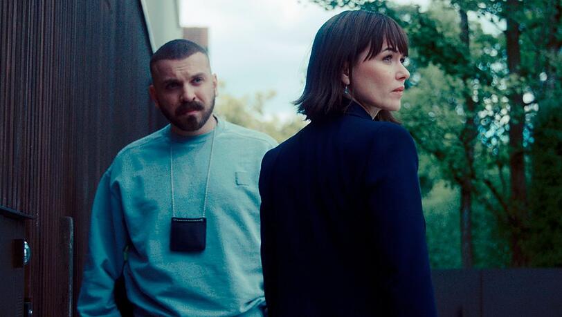 Hamza Kulina (Edin Hasanovic) und Maryam Azadi (Melika Foroutan) im "Tatort: Fackel".