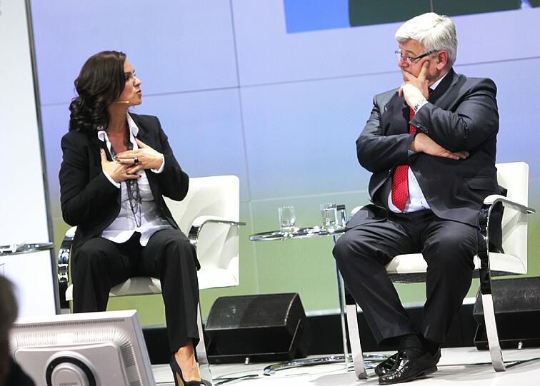 Charme-Offensive für (oder gegen) Olympia: Katarina Witt, OB Christian Ude, Joschka Fischer, Katharina Schulze und Christian Stückl diskutieren über Olympia 2018. AZ-Chefredakteur Arno Makowsky und BR-Moderatorin Ursula Heller führten durch die Diskussion. Die Bilder des spannenden Abends.