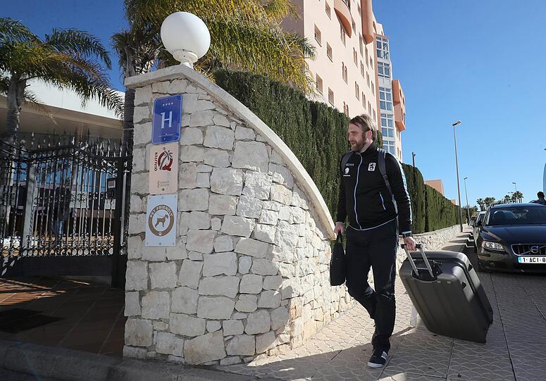 Trainings-Quartier bezogen: Die Löwen sind im Wintertrainingslager in Oliva Nova angekommen.