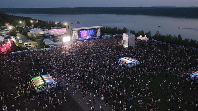 Das Festival am Störmthaler See zieht Zehntausende Besucher an