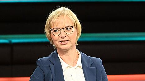 BSW-Politikerin Katja Wolf warnte bei "Markus Lanz" vor einer AfD an der Macht, w&auml;hrend sie den Begriff der Brandmauer kritisch beleuchtete.