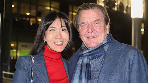 Altkanzler Gerhard Schröder und seiner Ehefrau Soyeon Schröder-Kim
