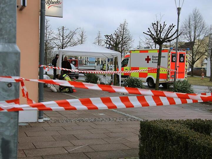 Ein Rettungswagen am Tatort in Neustadt an der Donau.