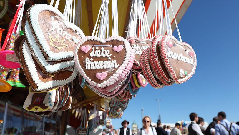 Strahlendes Wetter beschert dem Oktoberfest einen Bilderbuchstart.