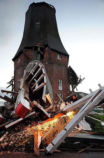 Orkantief "Christian" fegte am Montag und in der Nacht zu Dienstag über Norddeutschland und richtete viele Schäden an.