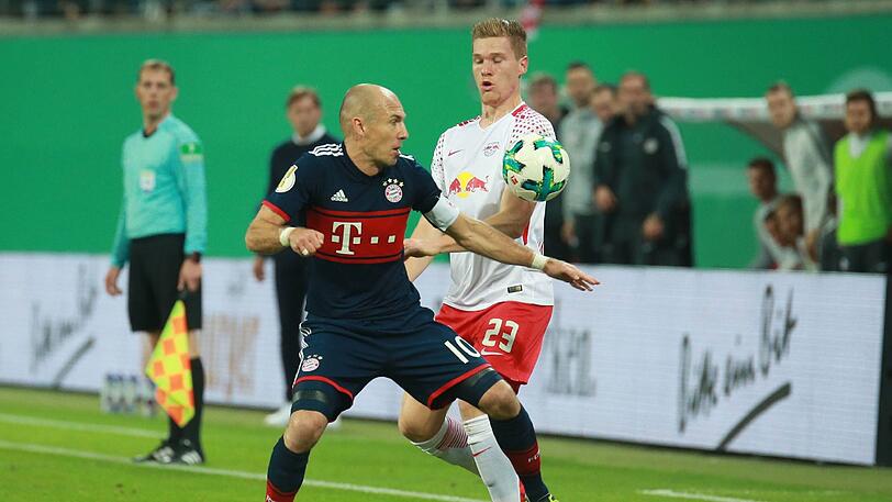 ARJEN ROBBEN - NOTE 4: Der Ersatz-Ersatz-Kapitän ist 2017 Bayerns bester Vorbereiter hinter Müller und Ribéry, gestern mit einigen Flanken ins Leere. Ohne echte gefährliche Szene.